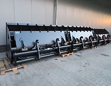 Brüggemann Hochkippschaufel von 1,5-10m³ Deutsche Fertigung. Jede Aufnahme Volvo SW usw. Brüggemann Hochkippschaufel von 1,5-10m³ Deutsche Fertigung. Jede Aufnahme Volvo SW usw.